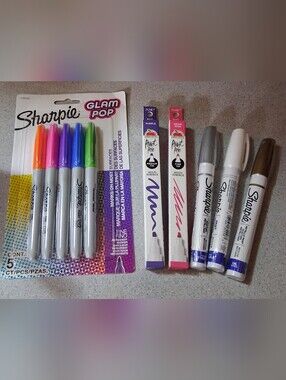 Office: Markers & Paint Pens Lot